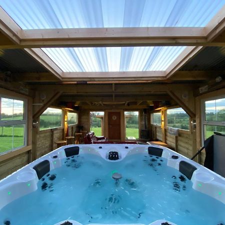 Sleeps 12 Hot Tub Sauna Cinema Pets Welcome Enniskillen Exteriér fotografie